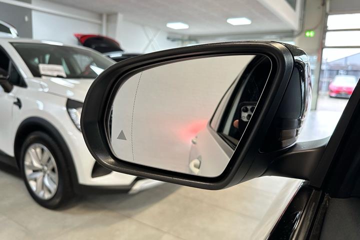 Hvid Mercedes EQA250 fra 2024