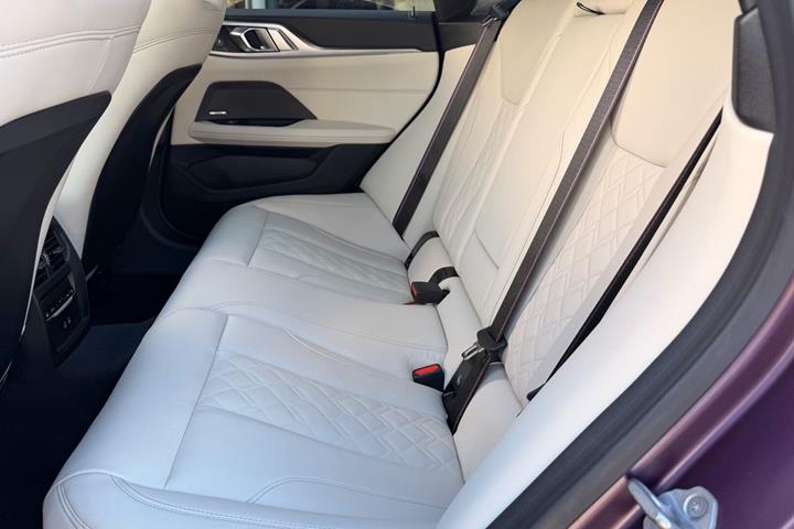 undefined BMW i4 fra 2025