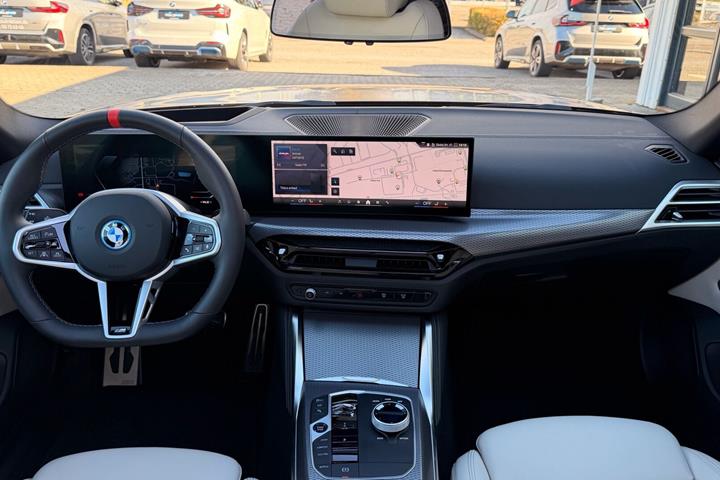 undefined BMW i4 fra 2025