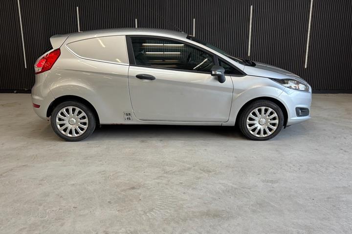 Grøn Ford Fiesta fra 2015