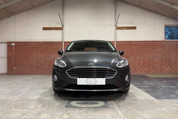 Grå Ford Fiesta fra 2017