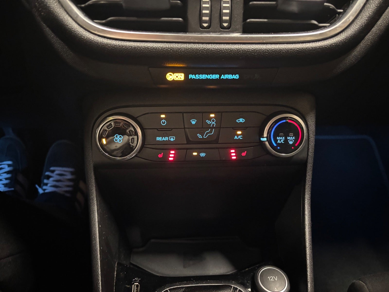Grå Ford Fiesta fra 2017