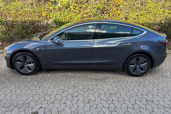 undefined Tesla Model 3 fra 2019