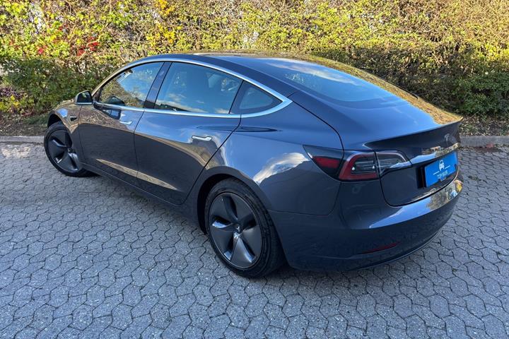 undefined Tesla Model 3 fra 2019