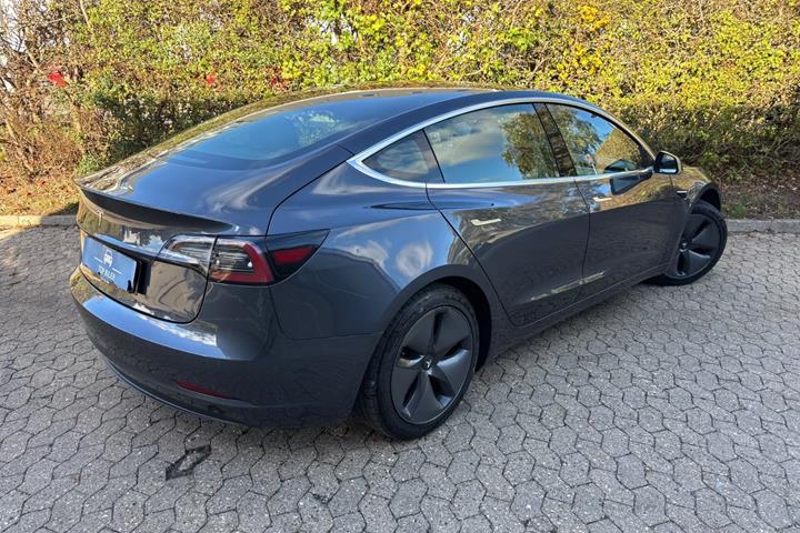 undefined Tesla Model 3 fra 2019