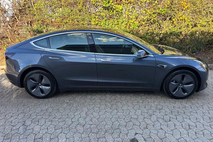 undefined Tesla Model 3 fra 2019