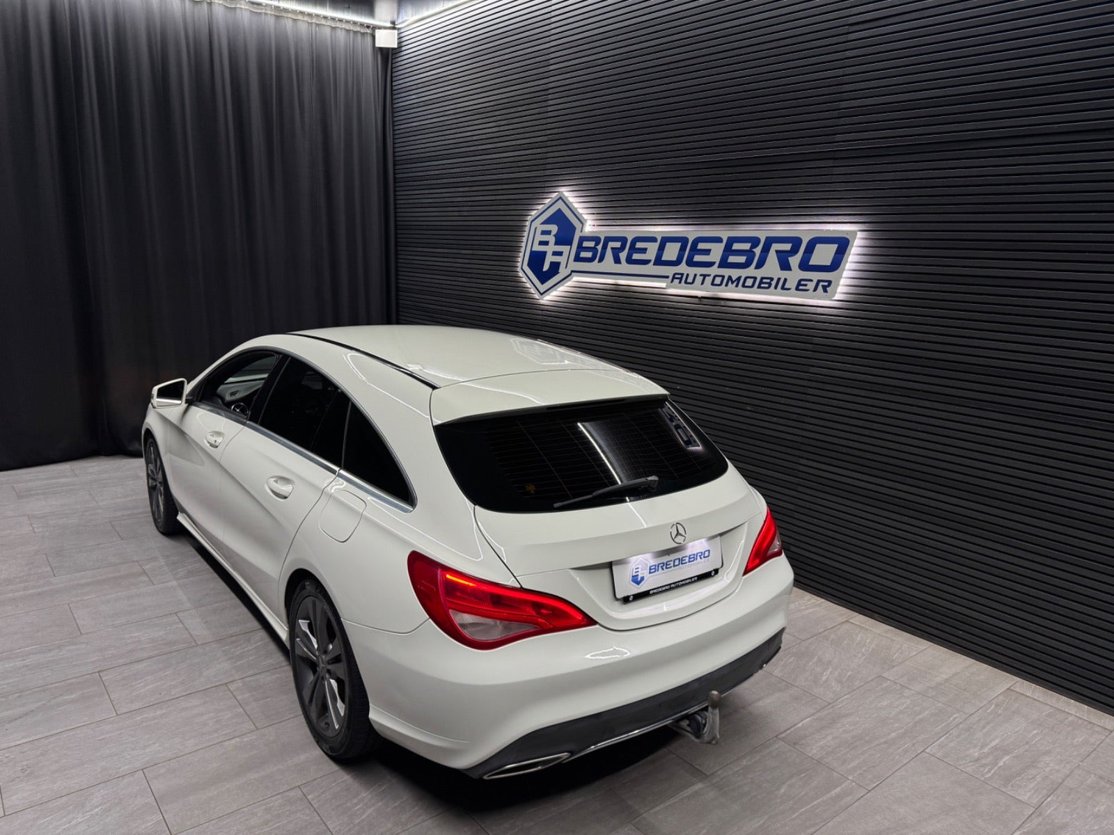 Hvid Mercedes CLA200 d fra 2016