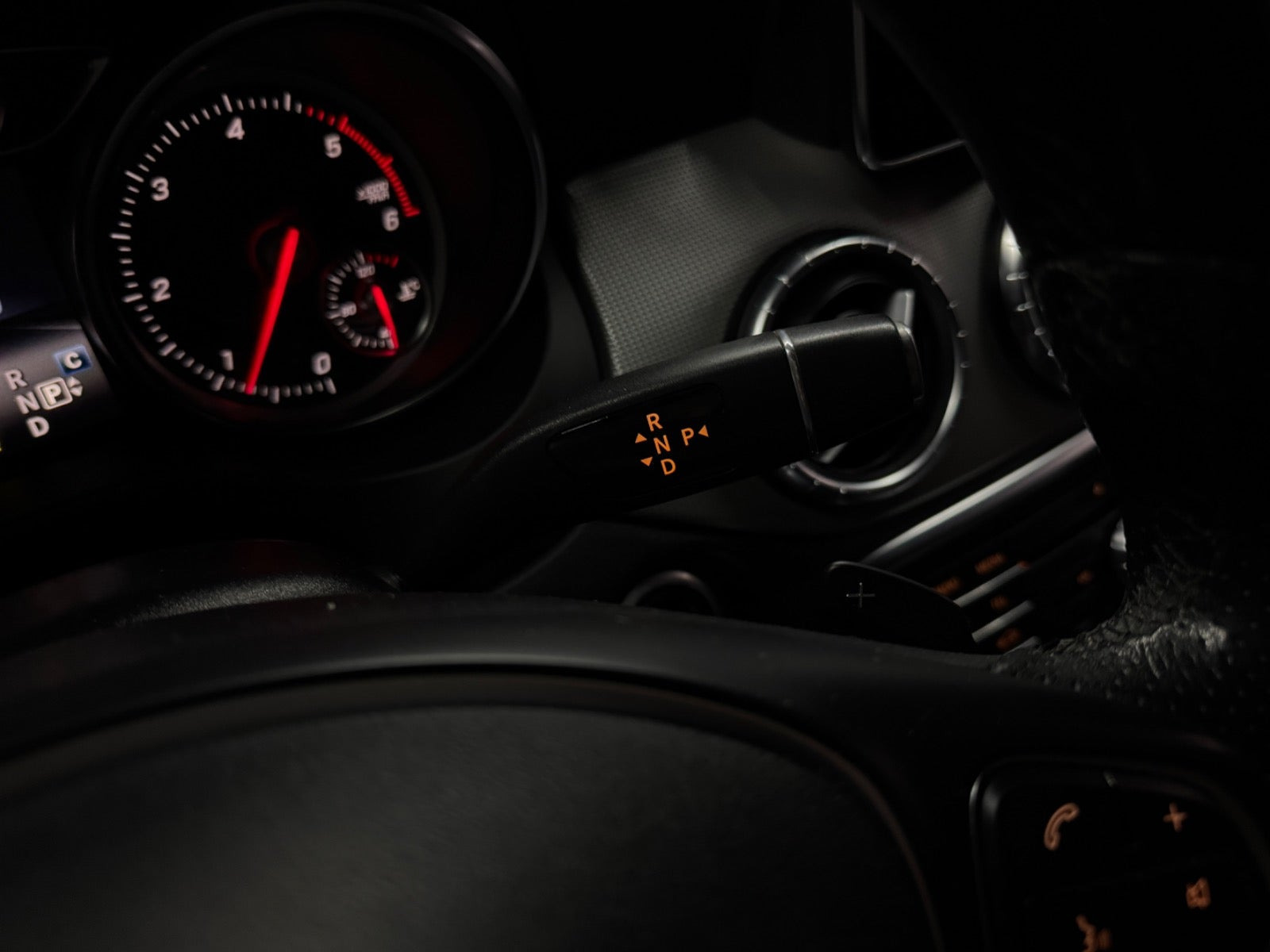 Hvid Mercedes CLA200 d fra 2016