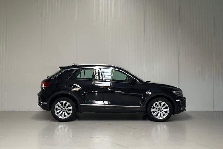 Sort VW T-Roc fra 2018