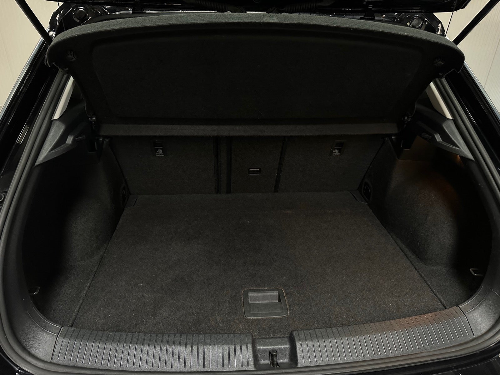 Sort VW T-Roc fra 2018