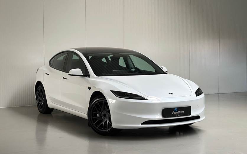 Tesla Model 3 RWD