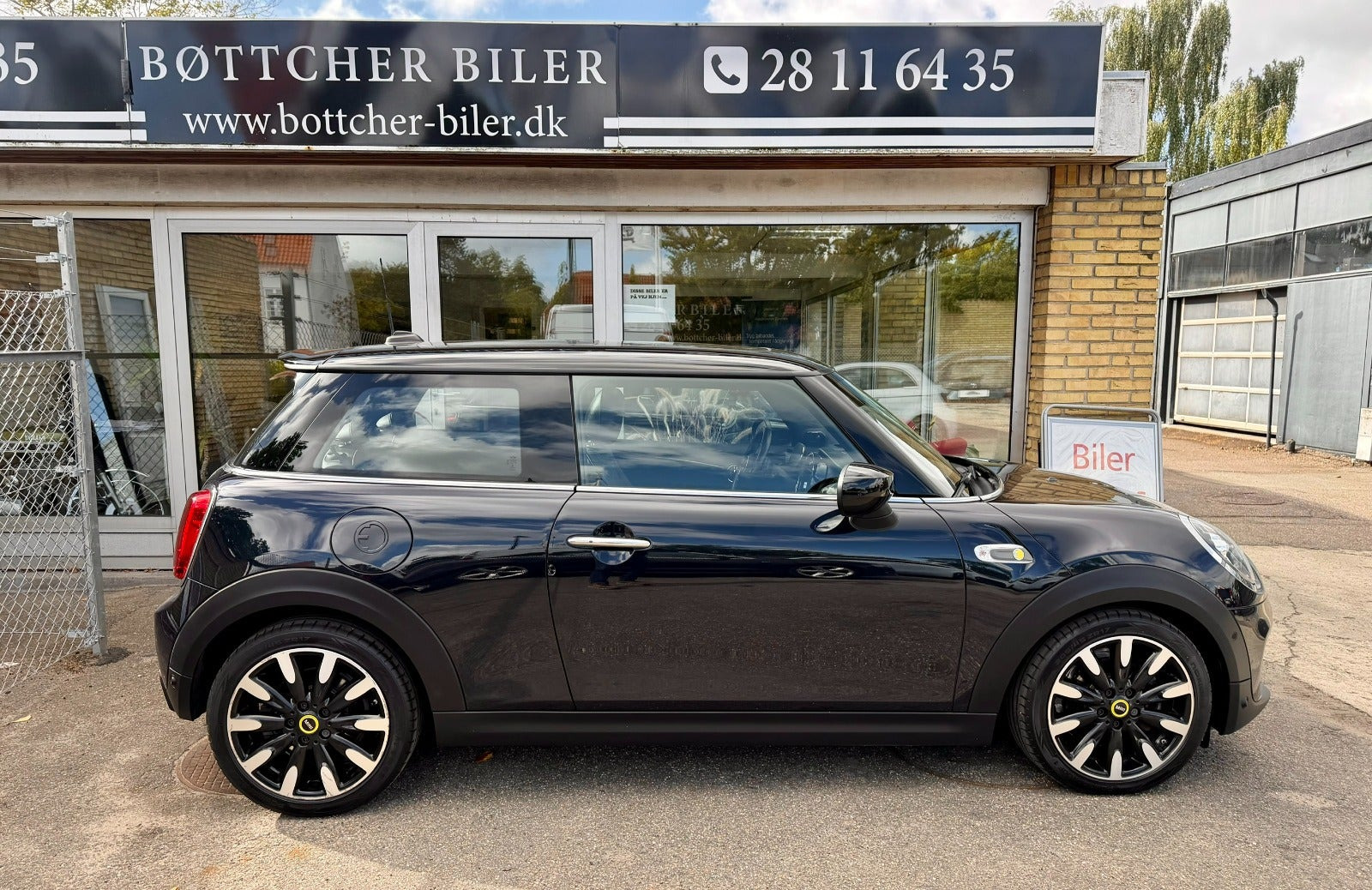 Sort Mini Cooper SE fra 2020
