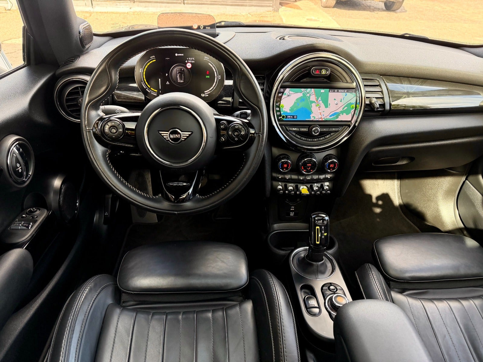 Sort Mini Cooper SE fra 2020