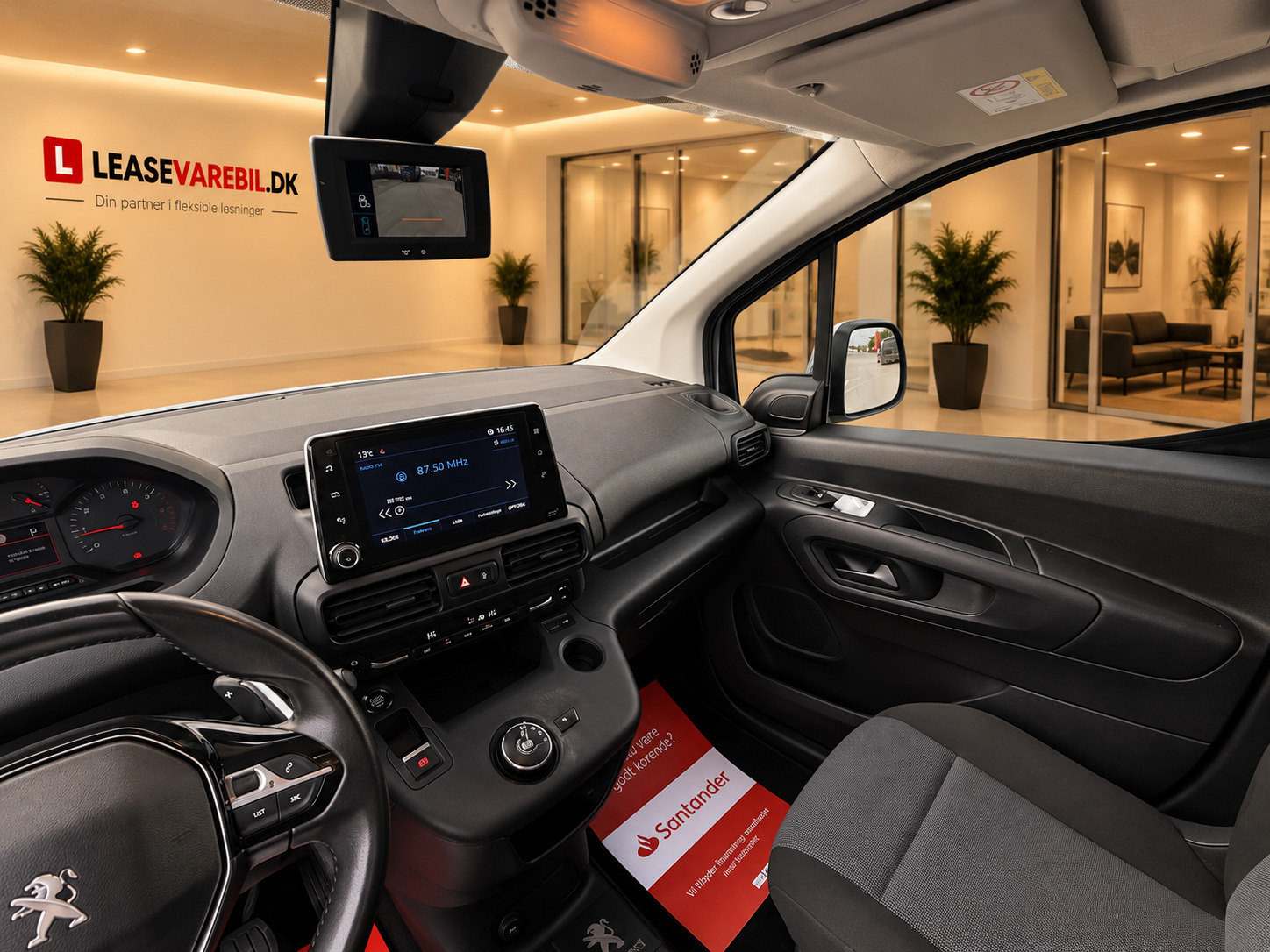 Hvid Peugeot Partner fra 2021