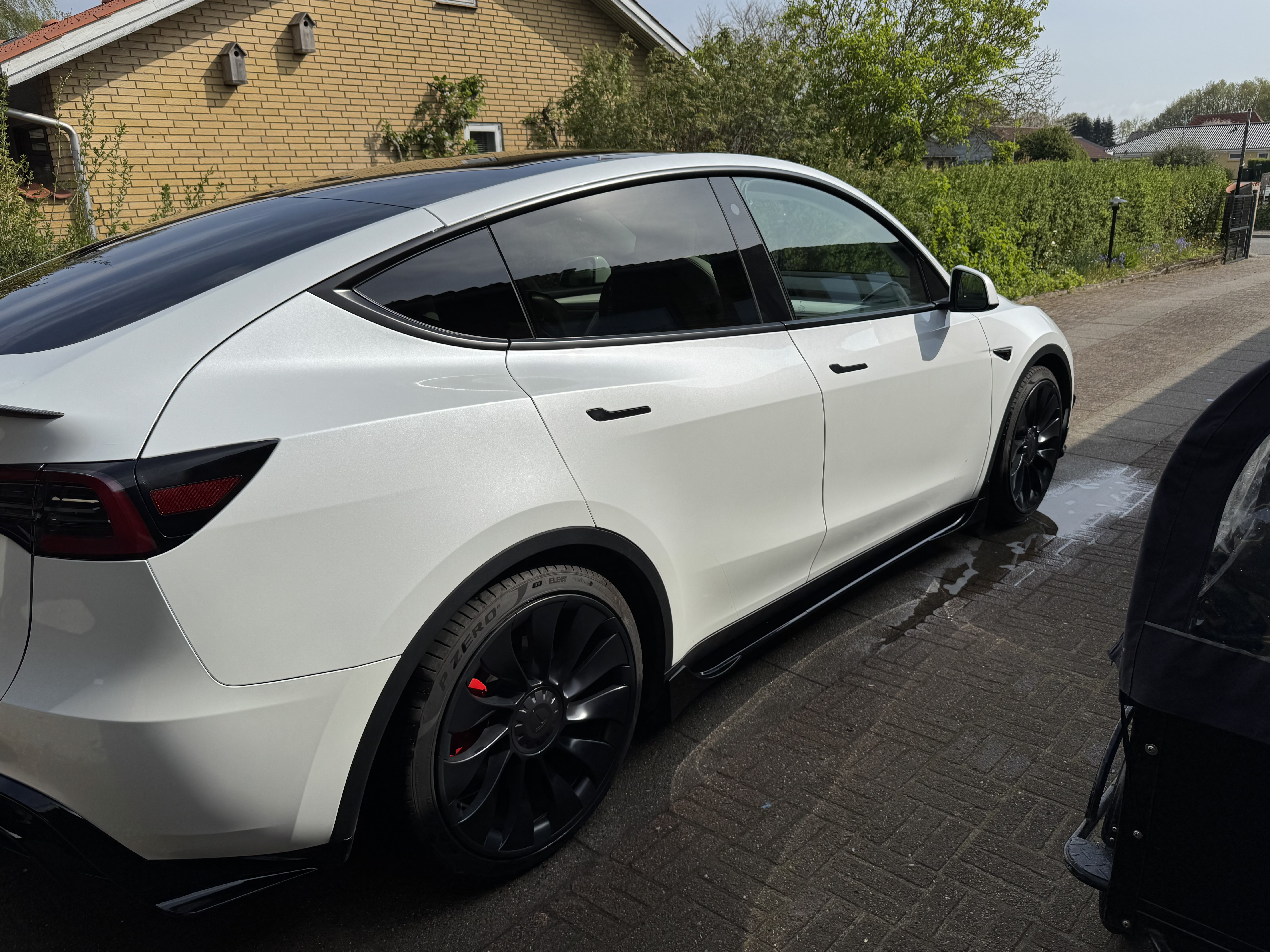 undefined Tesla Model Y fra 2023