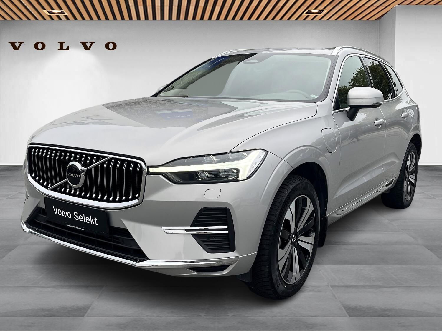 Volvo XC60 2,0 T6 Recharge  Plugin-hybrid Plus AWD 350HK 5d 8g Aut.
