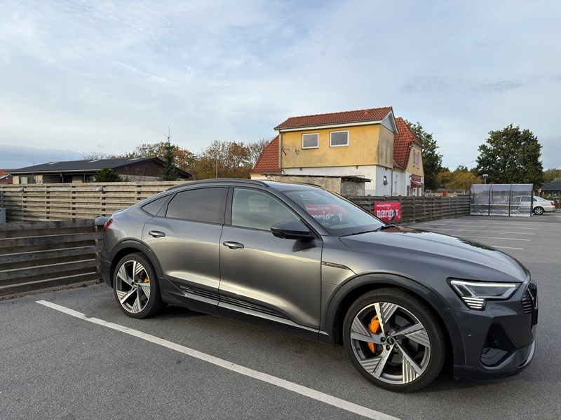 Audi e-tron 300KW