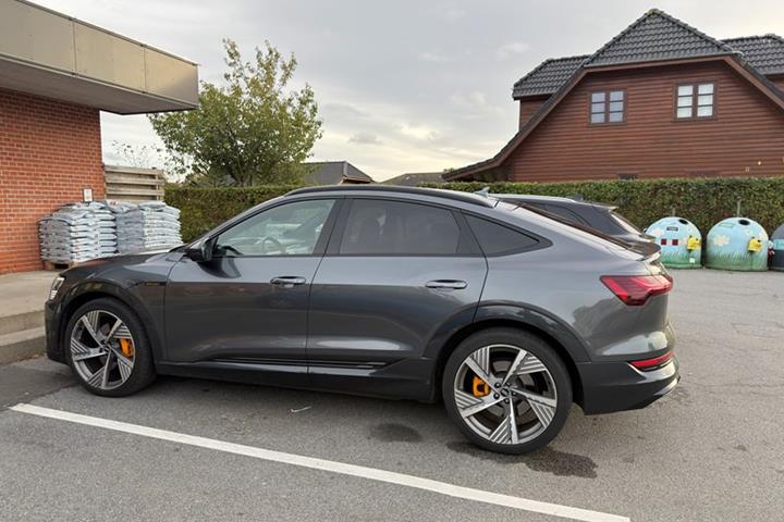 undefined Audi e-tron fra 2022