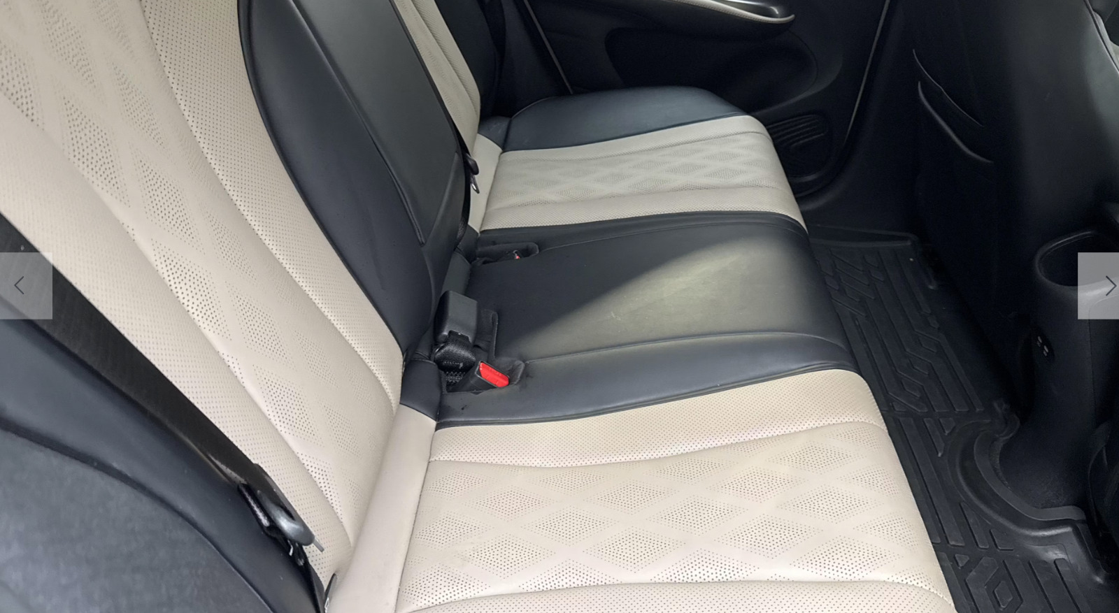 Beige BYD Dolphin fra 2024