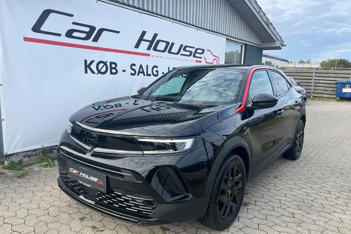 Sort Opel Mokka-e fra 2023