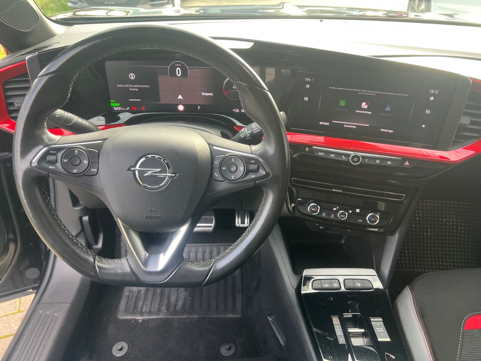 Sort Opel Mokka-e fra 2023