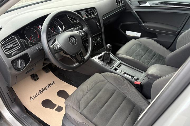 Orange VW Golf VII fra 2018