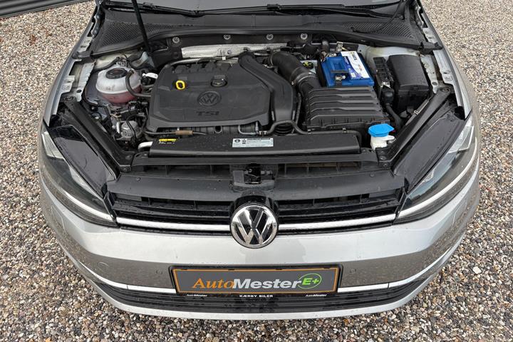 Orange VW Golf VII fra 2018