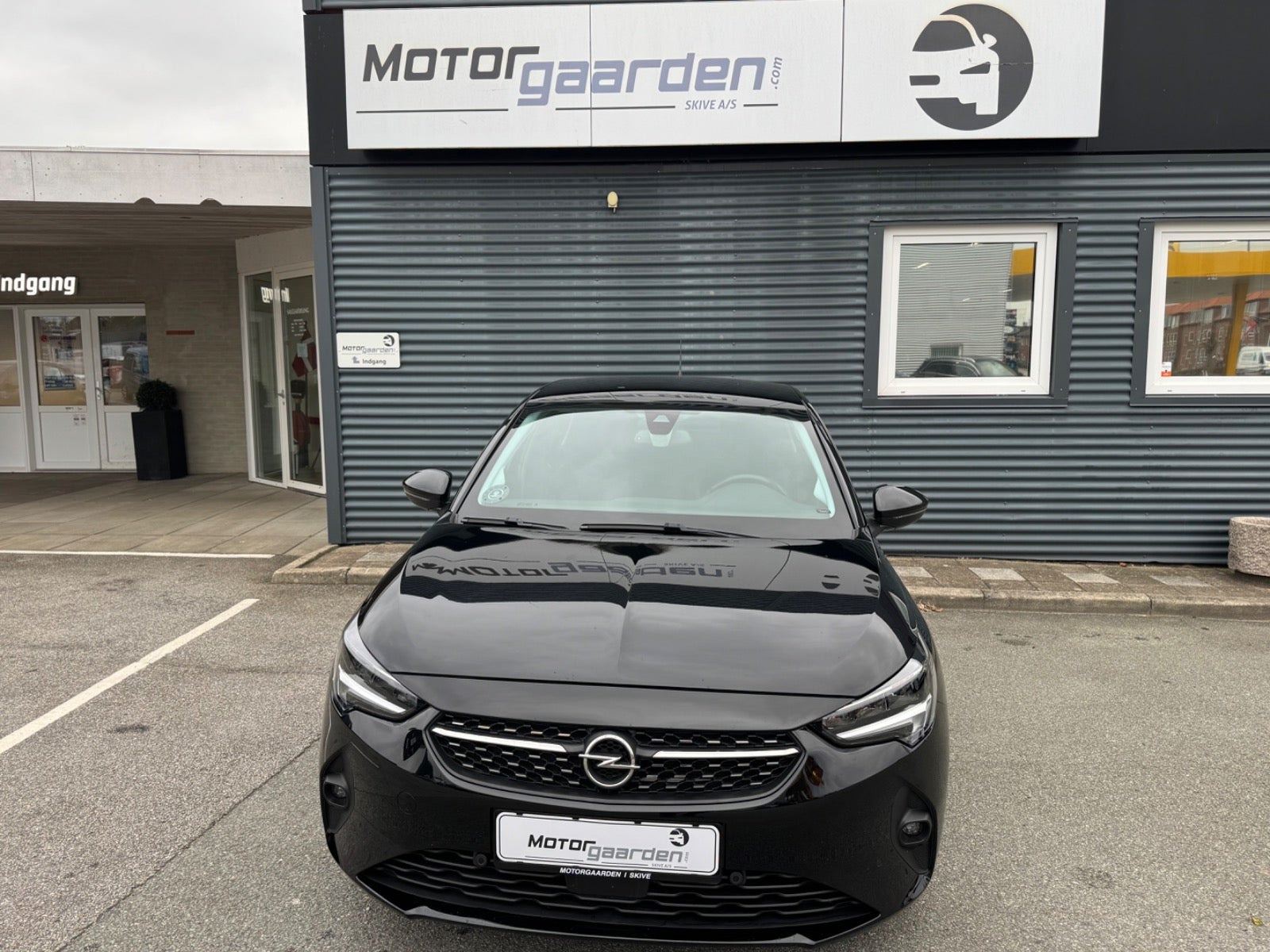 Sort Opel Corsa fra 2021