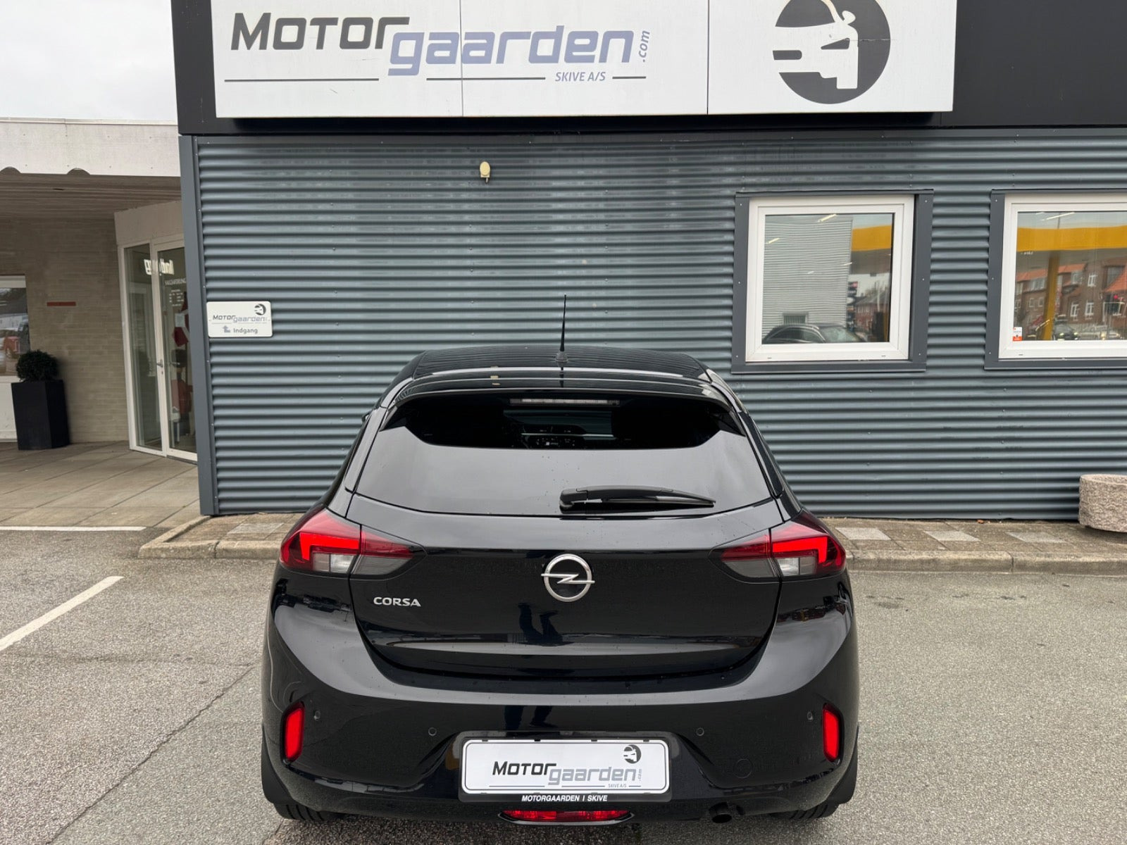Sort Opel Corsa fra 2021