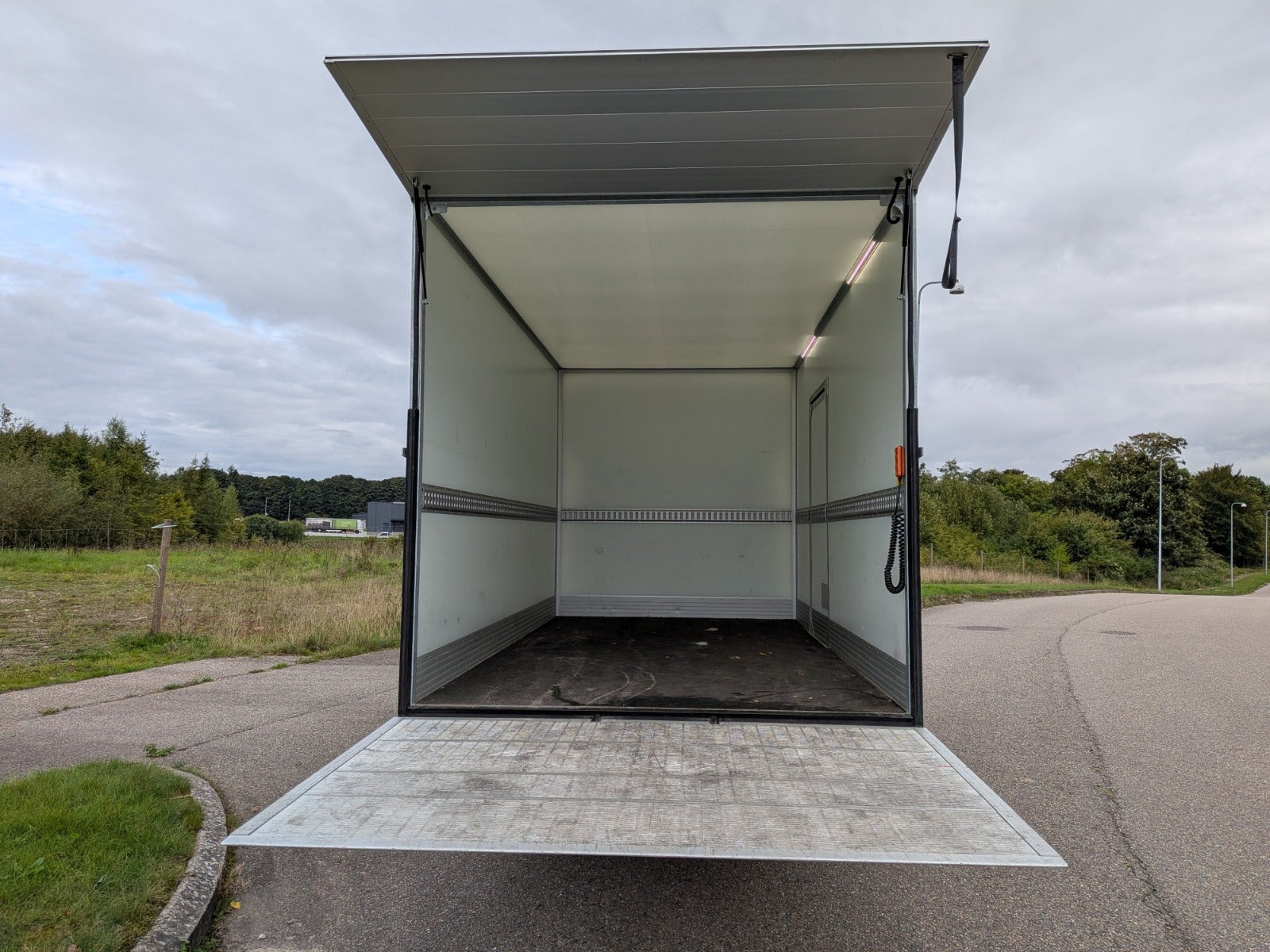 Hvid Renault Master V T40 fra 2026