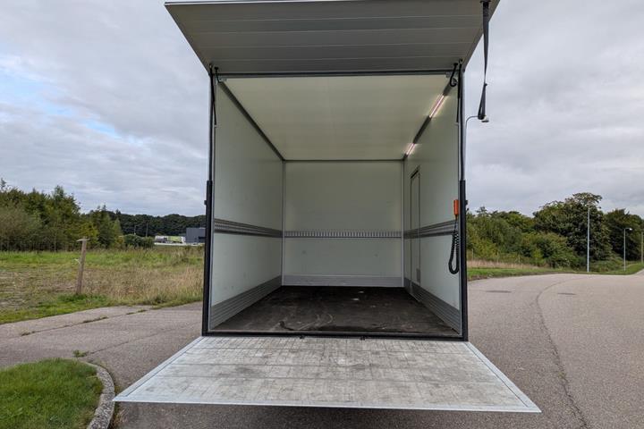 Hvid Renault Master V T40 fra 2026