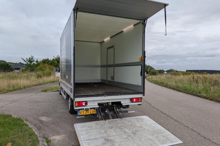 Hvid Renault Master V T40 fra 2026