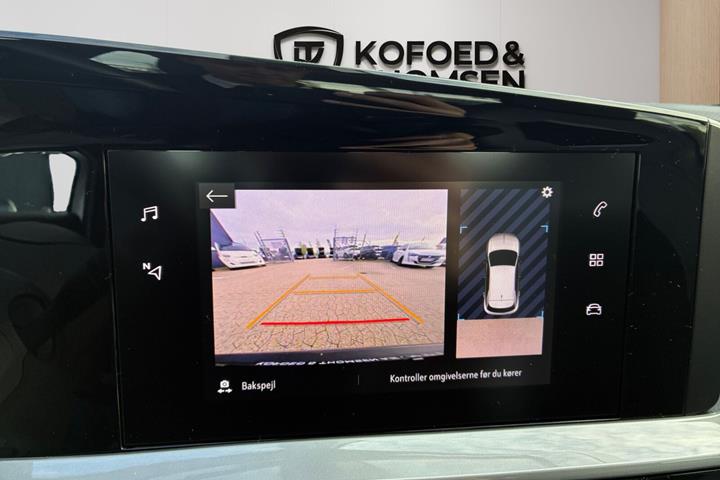 Grå Opel Mokka-e fra 2024