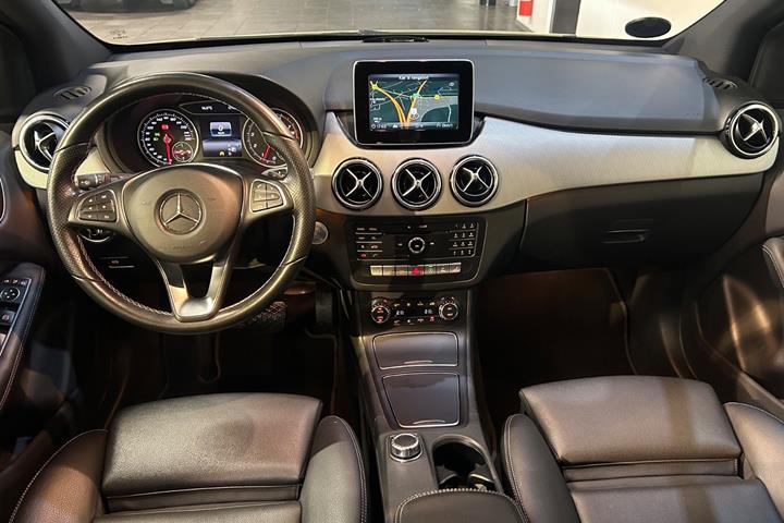 Hvid Mercedes B200 fra 2018