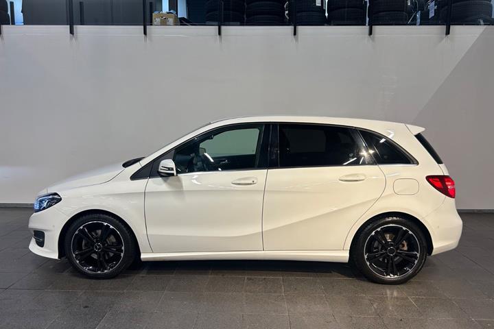 Hvid Mercedes B200 fra 2018