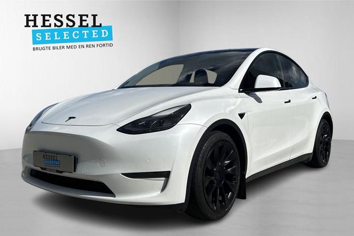 Hvid Tesla Model Y fra 2022