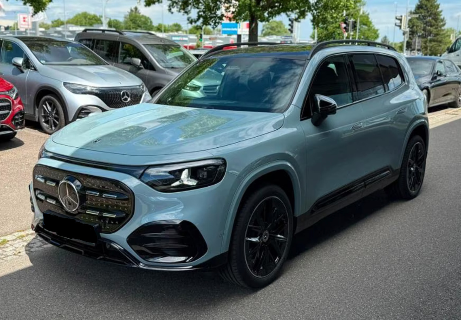 Blå Mercedes GLB250+ fra 2026