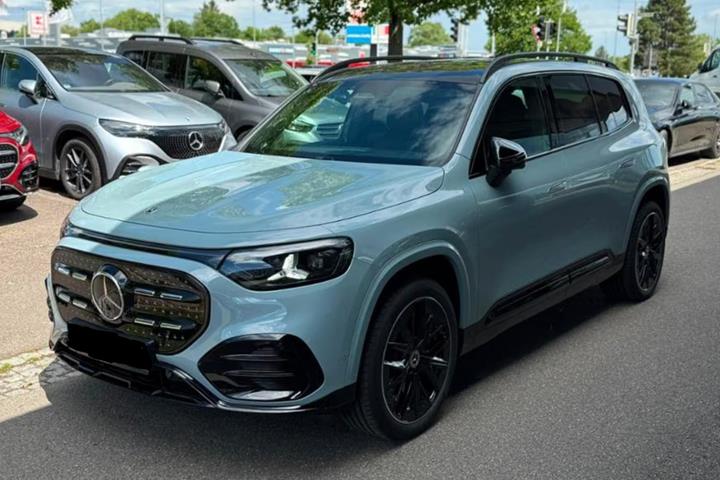 Blå Mercedes GLB250+ fra 2026