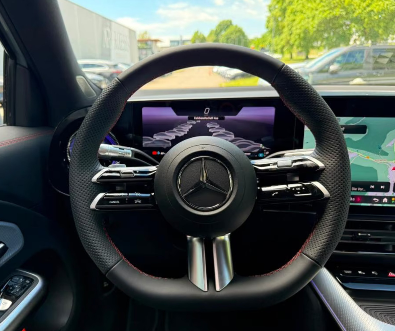 Blå Mercedes GLB250+ fra 2026