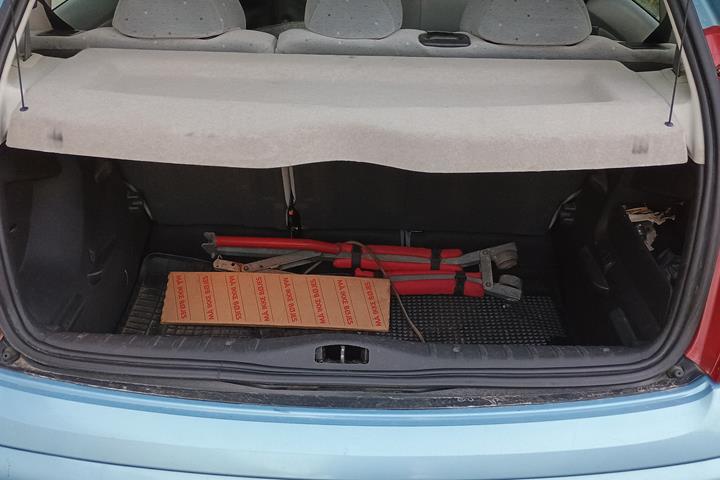 Blå Citroën C1 fra 2002