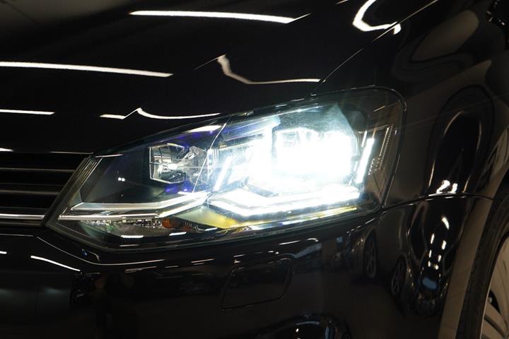 Sort VW Golf VII fra 2018