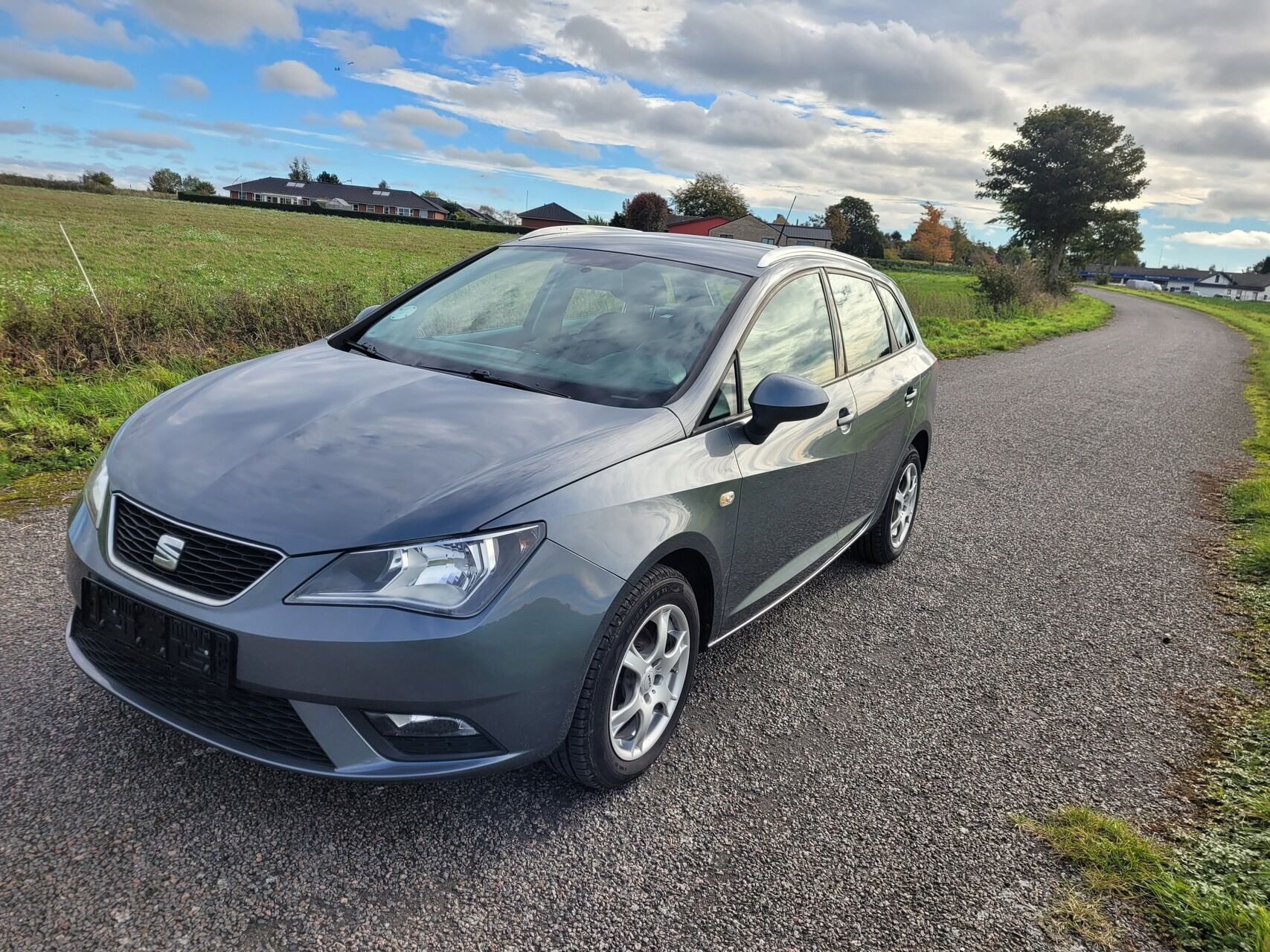 Grå Seat Ibiza fra 2014