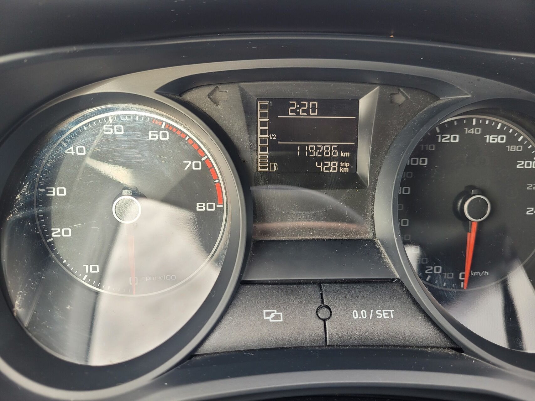 Grå Seat Ibiza fra 2014