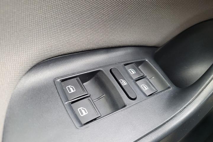 Grå Seat Ibiza fra 2014