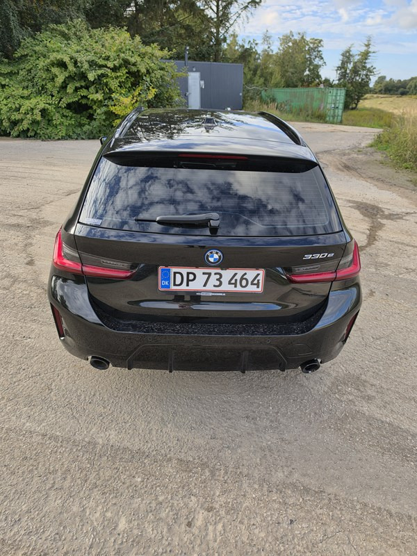 undefined BMW 330e fra 2023