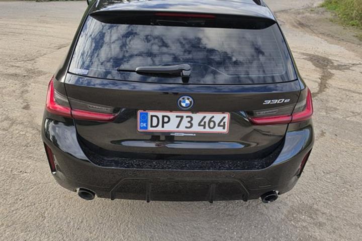 undefined BMW 330e fra 2023