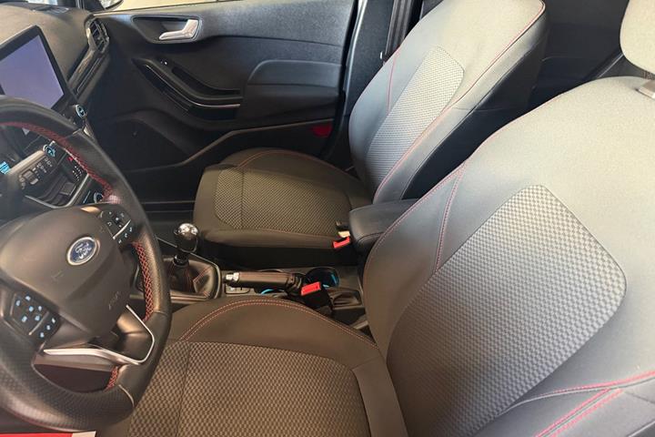 Sort Ford Fiesta fra 2021