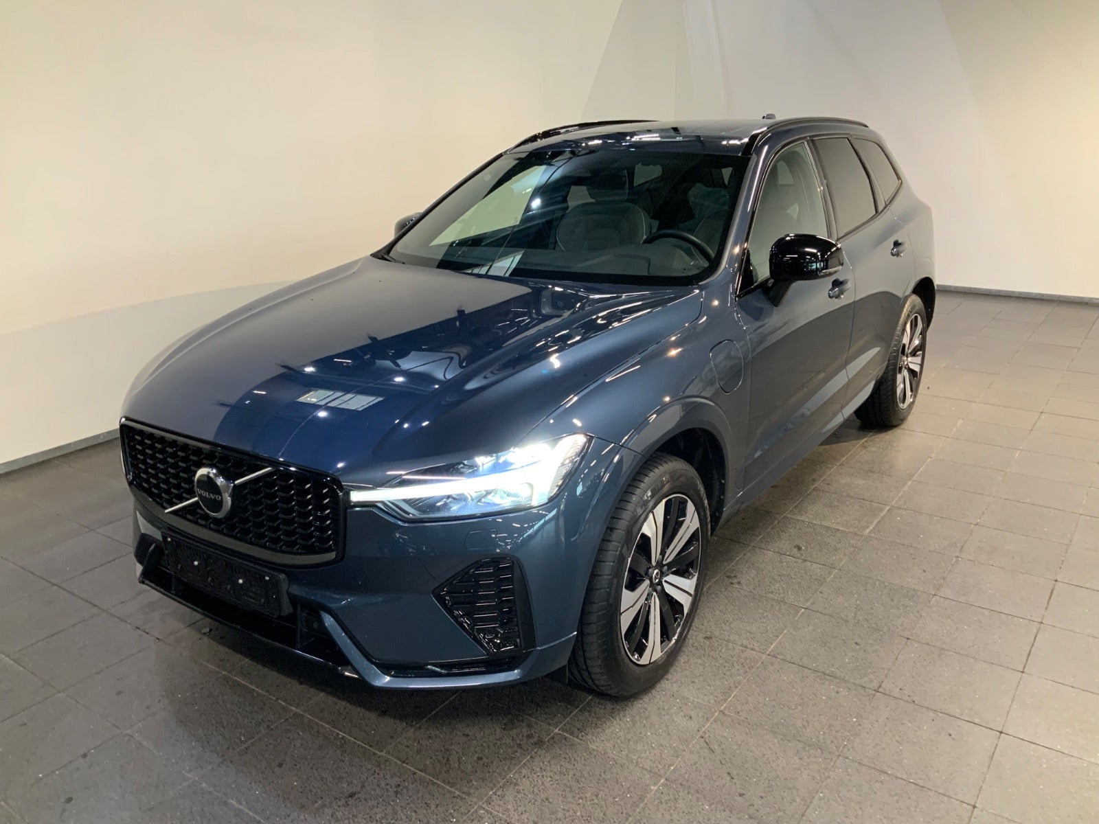 Volvo XC60 2,0 T8 ReCharge Plus Dark aut. AWD
