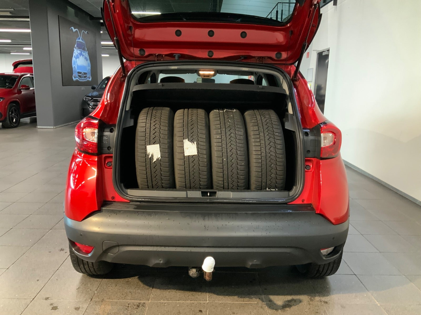 Rød Renault Captur fra 2016
