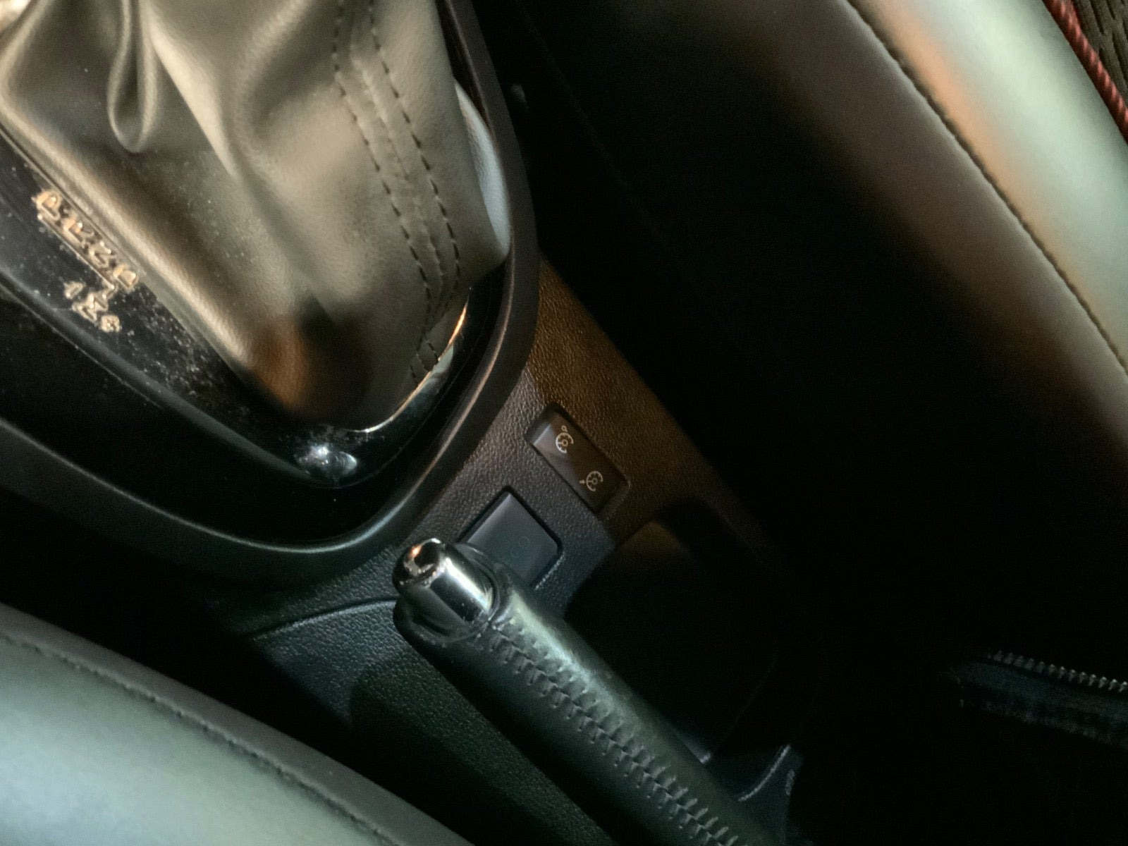 Rød Renault Captur fra 2016